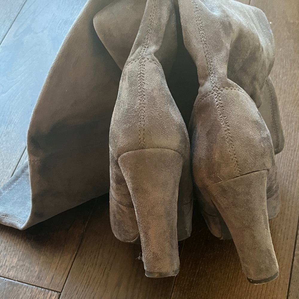 Steve Madden “Gorgeous” suede-like Gray Over-the-Knee Boot - Picture 6 of 8